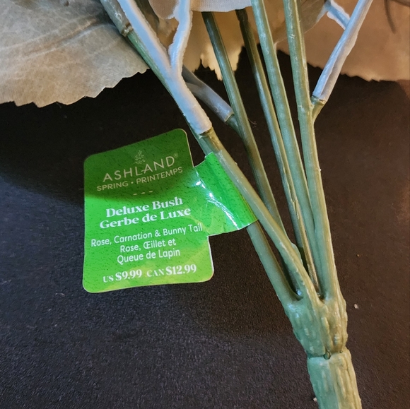 Fake rose flower bundle - Picture 8 of 10